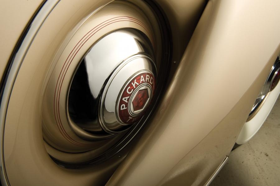 Колеса Packard Twelve Coupe Roadster 1938 года  (фото 5 из 12)